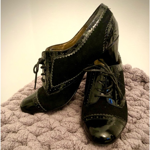 Vintage Oxford Patent Pumps - Picture 2 of 7